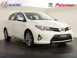Wit Gebruikt 2014 Toyota Auris Hybrid Executive Hatchback | € 11.899 (Eerlijke prijs)