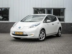 Wit Gebruikt 2011 Nissan Leaf Base Hatchback | € 4.850 (Eerlijke prijs)