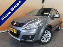 Grijs, metallic lak Gebruikt 2013 Suzuki SX4 MPV | € 8.250 (Eerlijke prijs)