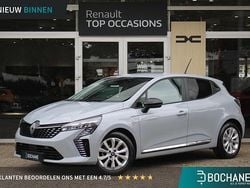 Gris rafale (kqj) Gebruikt 2024 Renault Clio V Evolution Hatchback | € 18.400 (Eerlijke prijs)