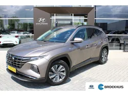 Silky bronze metallic (bruin mica) Gebruikt 2021 Hyundai Tucson Comfort SUV | € 25.800 (Eerlijke prijs)