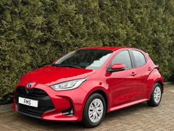Rood Gebruikt 2023 Toyota Yaris Hybrid Hatchback | € 21.890 (Goede deal)