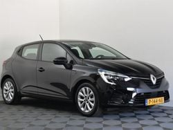 Zwart Gebruikt 2022 Renault Clio V Zen Hatchback | € 15.450 (Iets duurder)