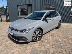 Grijs Gebruikt 2022 VW Golf VIII Active Hatchback | € 23.950 (Super prijs)