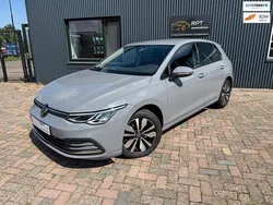Grijs Gebruikt 2022 VW Golf VIII Active Hatchback | € 26.450 (Eerlijke prijs)