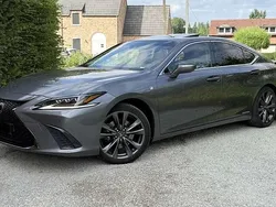Gebruikt 2020 Lexus ES300 Sport Line Sedan | € 30.500