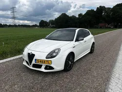 Wit Gebruikt 2011 Alfa Romeo Giulietta Hatchback | € 9.950 (Iets duurder)
