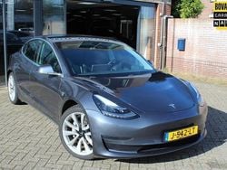 Grijs (metallic) Gebruikt 2020 Tesla Model 3 Long Range AWD Sedan | € 25.950 (Eerlijke prijs)