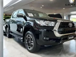Zwart Nieuw 2025 Toyota HiLux Pickup | € 115.000