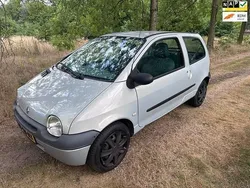 Grijs Gebruikt 2006 Renault Twingo Hatchback | € 1.450 (Eerlijke prijs)
