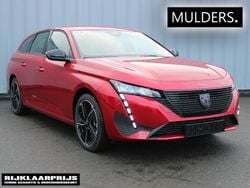 Rood Gebruikt 2024 Peugeot e-308 Style Hatchback | € 35.942 (Iets duurder)