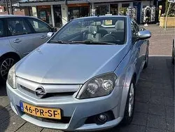 Blauw Gebruikt 2004 Opel Tigra Cosmo Cabriolet | € 1.599 (Eerlijke prijs)