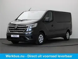 Zwart Nieuw 2024 Renault Trafic Van | € 37.460