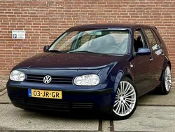 Blauw, metallic lak Gebruikt 2002 VW Golf IV Hatchback | € 2.450 (Iets duurder)