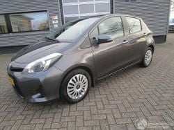 Grijs Gebruikt 2012 Toyota Yaris Hybrid Hatchback | € 5.750 (Goede deal)