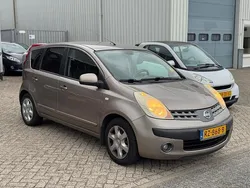 Bruin Gebruikt 2006 Nissan Note Visia MPV | € 990 (Eerlijke prijs)