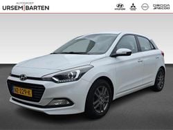 Wit Gebruikt 2017 Hyundai i20 Comfort Hatchback | € 9.930 (Eerlijke prijs)