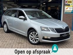 Grijs, metallic lak Gebruikt 2020 Skoda Octavia Business Line Stationwagen | € 12.500 (Goede deal)
