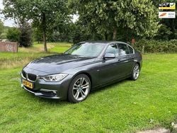 Grijs Gebruikt 2013 BMW 320 Efficient Dynamics Sedan | € 10.295 (Eerlijke prijs)