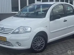 Wit Gebruikt 2005 Citroën C3 Attraction Hatchback | € 1.249 (Eerlijke prijs)