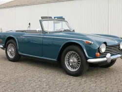 Blauw Gebruikt 1968 Triumph TR 250 Cabriolet | € 31.500