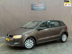 Bruin Gebruikt 2013 VW Polo Comfortline Hatchback | € 6.900 (Goede deal)