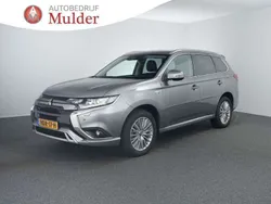 Grijs Gebruikt 2019 Mitsubishi Outlander P-HEV Intense SUV | € 22.445 (Super prijs)