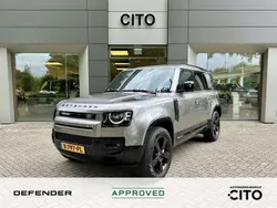 Silicon silver (grijs metallic)zwart Gebruikt 2024 Land Rover Defender SE Dynamic SUV | € 95.950 (Super prijs)