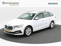 Wit Gebruikt 2021 Skoda Octavia Business Line Stationwagen | € 21.850 (Eerlijke prijs)