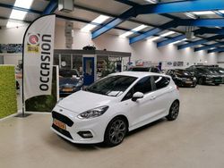 Wit Gebruikt 2018 Ford Fiesta ST-Line Hatchback | € 11.790 (Eerlijke prijs)