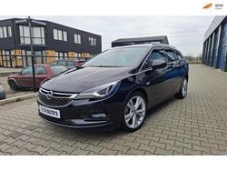 Blauw (metallic) Gebruikt 2018 Opel Astra Innovation Stationwagen | € 12.450 (Goede deal)
