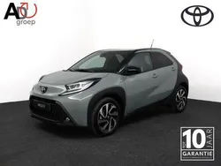 Zwart Nieuw 2025 Toyota Aygo Pulse Hatchback | € 24.199 (Iets duurder)