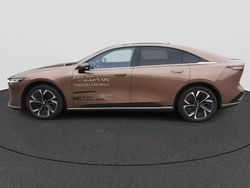 Melting copper metallic Gebruikt 2025 Mazda 6e Takumi-Line Hatchback | € 42.950 (Eerlijke prijs)