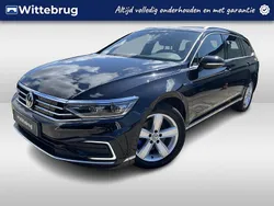 Zwart Gebruikt 2020 VW Passat GTE Stationwagen | € 27.950 (Eerlijke prijs)