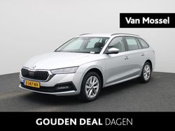 Grijs Gebruikt 2024 Skoda Octavia Business Line Stationwagen | € 32.844 (Iets duurder)