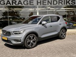 Grijs, metallic lak Gebruikt 2021 Volvo XC40 Inscription SUV | € 26.945 (Super prijs)