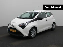 Wit Gebruikt 2020 Toyota Aygo Hatchback | € 10.400 (Eerlijke prijs)