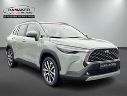 Groen Nieuw 2024 Toyota Corolla Hybrid Premium MPV | € 43.468 (Eerlijke prijs)