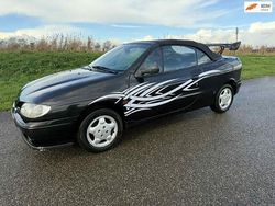 Zwart Gebruikt 1998 Renault Mégane Cabriolet | € 1.795 (Eerlijke prijs)