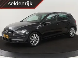 Zwart Gebruikt 2017 VW Golf VII Highline Hatchback | € 11.900 (Goede deal)