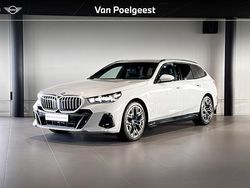 Brooklyn grau (c4p) Gebruikt 2024 BMW 530e M Sport Stationwagen | € 66.900