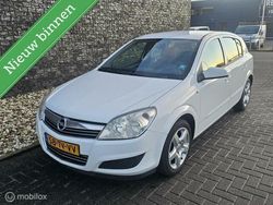 Wit Gebruikt 2007 Opel Astra Business Hatchback | € 1.750 (Eerlijke prijs)