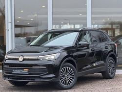 Zwart (metallic) Nieuw 2025 VW Tiguan Edition SUV | € 49.900 (Goede deal)