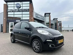 Zwart Gebruikt 2013 Peugeot 107 Envy Hatchback | € 4.990 (Eerlijke prijs)