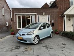 Blauw Gebruikt 2007 Toyota Aygo Hatchback | € 2.750 (Eerlijke prijs)