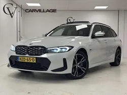 Wit Gebruikt 2022 BMW 330e M Sport Stationwagen | € 45.445 (Eerlijke prijs)