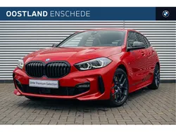 Rood Gebruikt 2024 BMW 118 Executive Hatchback | € 42.750 (Duur)
