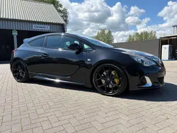 Zwart Gebruikt 2012 Opel Astra OPC Hatchback | € 12.990 (Goede deal)