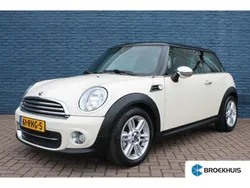 Wit Gebruikt 2011 Mini Cooper Hatchback | € 9.900 (Eerlijke prijs)