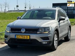 Grijs Gebruikt 2019 VW Tiguan Comfortline SUV | € 13.950 (Eerlijke prijs)